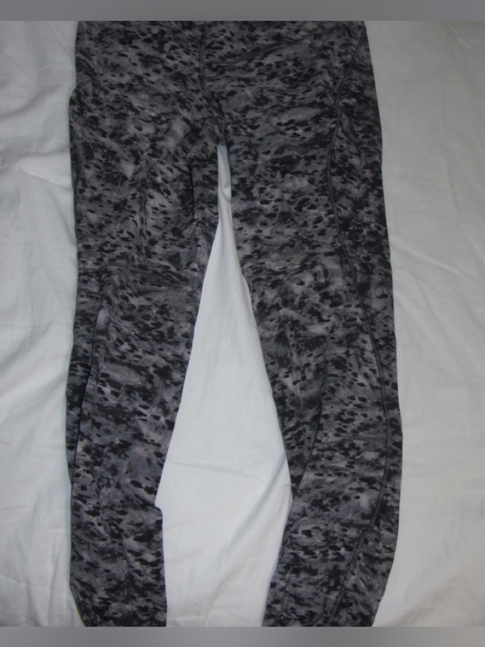 Lululemon Gray Black Printed Leggings